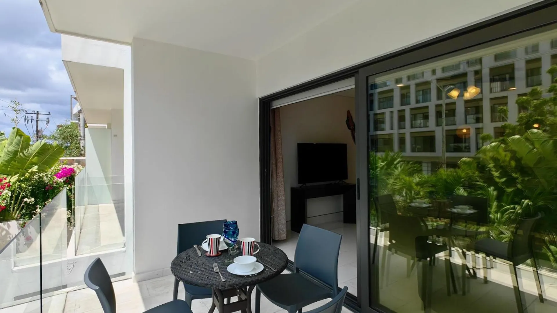 Calle 38 By Booking Guys Playa del Carmen Mexico