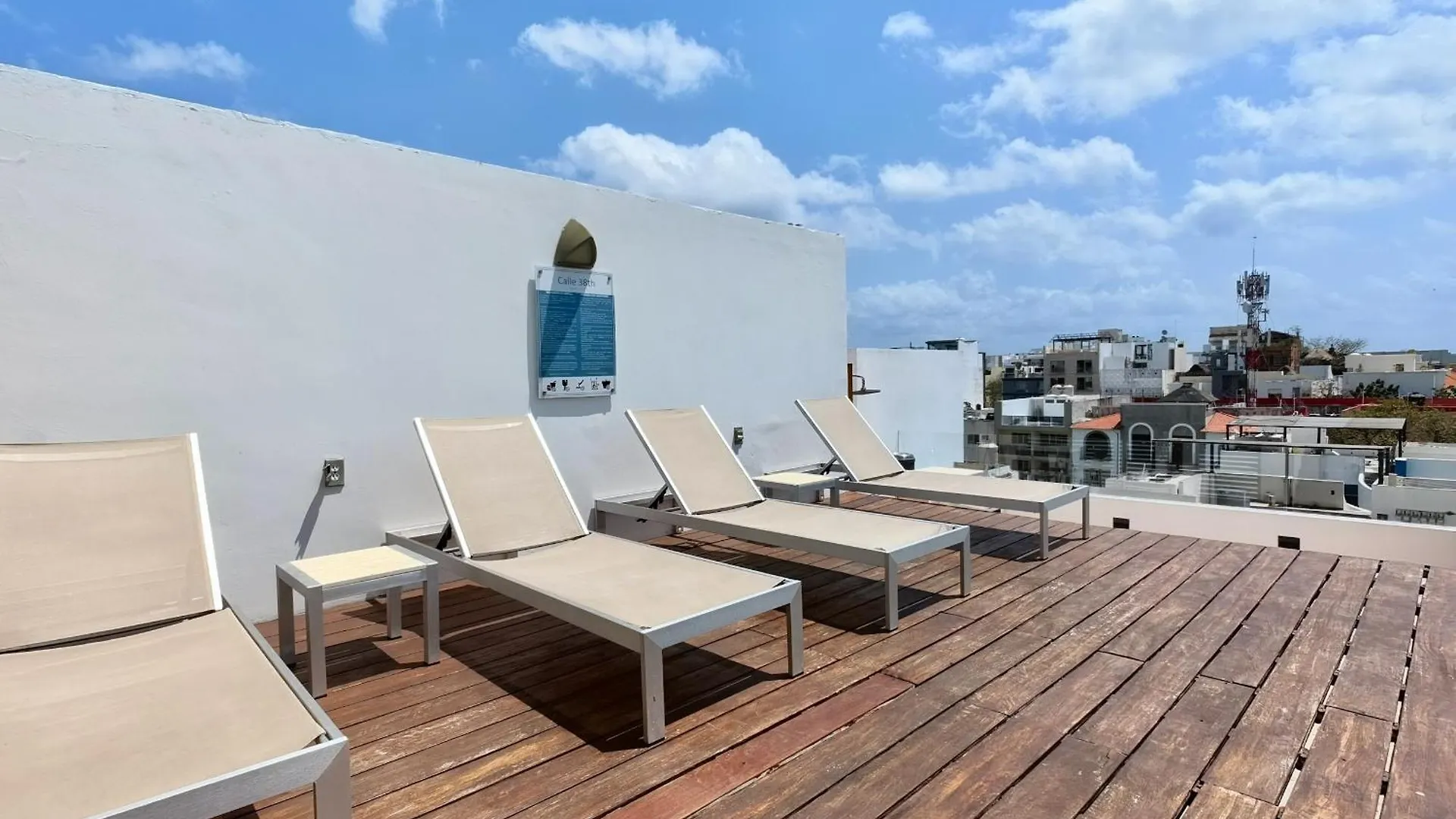 Calle 38 By Booking Guys Playa del Carmen Mexico